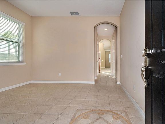 4th image of 2425 Chatham Place Dr