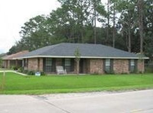 100 Honeysuckle Dr, Schriever, LA 70395