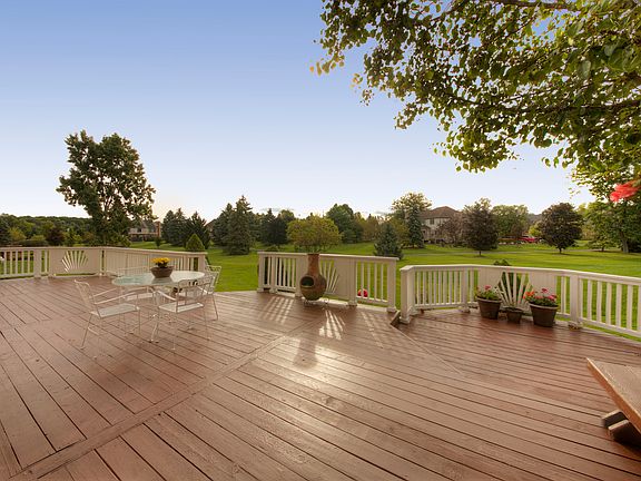 3rd image of 49224 Hunt Club Ct