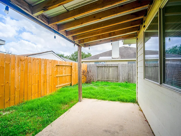 17219 Lilac Vale Ct — Photo 29