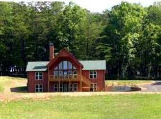 1365 Old School House Rd, Young Harris, GA 30582