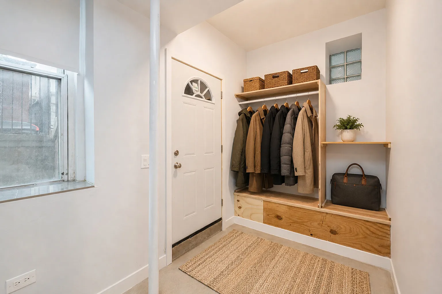 2 bed, 745 sqft, $1,600 — Photo 3