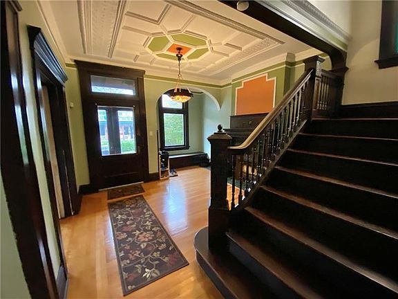 4th image of 826 N Euclid Ave