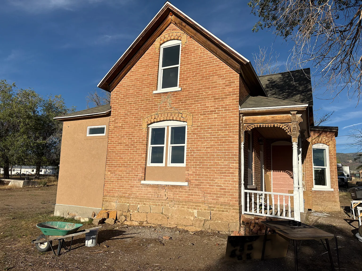 4 bed, 1400 sqft, $2,000 — Photo 3