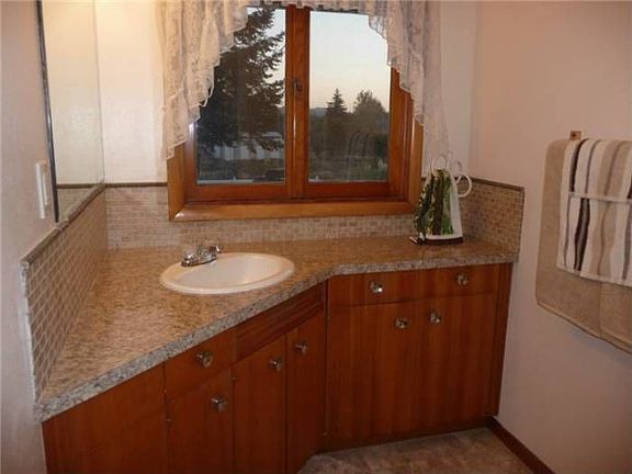 Main Full Bath