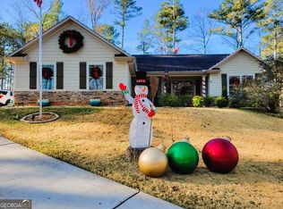 894 Happy Valley Cir, Newnan, GA 30263