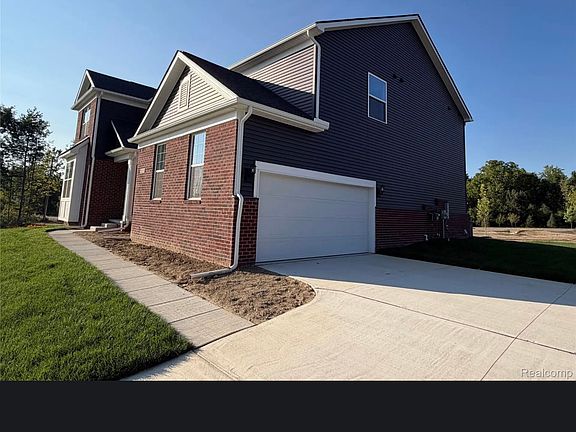 2nd image of 22274 Hilda Ln