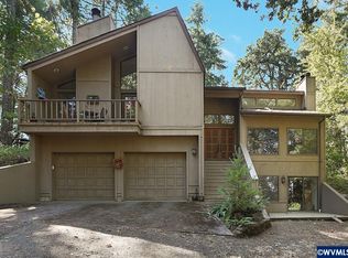 3165 Mistletoe Rd, Dallas, OR 97338