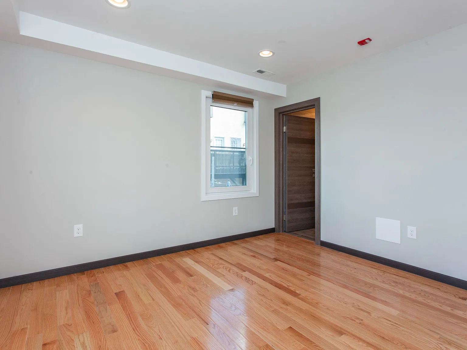 2553 Montrose St Unit B — Photo 3