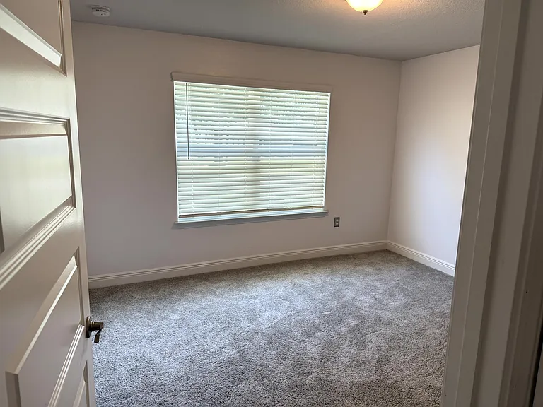 1333 Fairchild St — Photo 4
