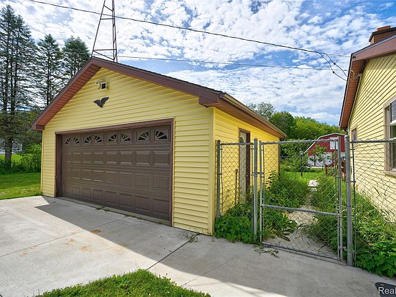 5th image of 5366 E Mount Morris Rd
