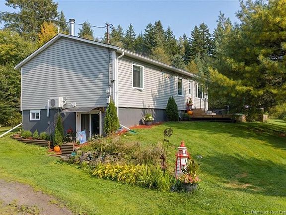 2nd image of 130 Hillcrest Rd