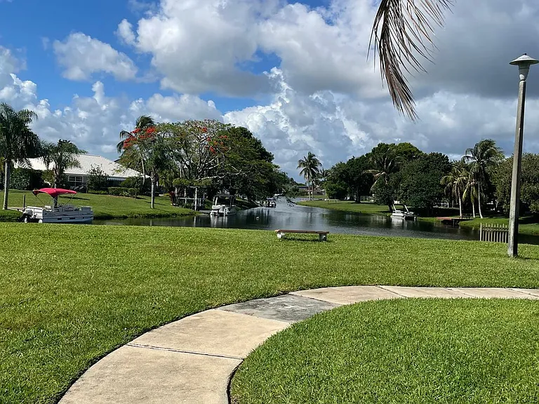 12726 Spinnaker Ln — Photo 30