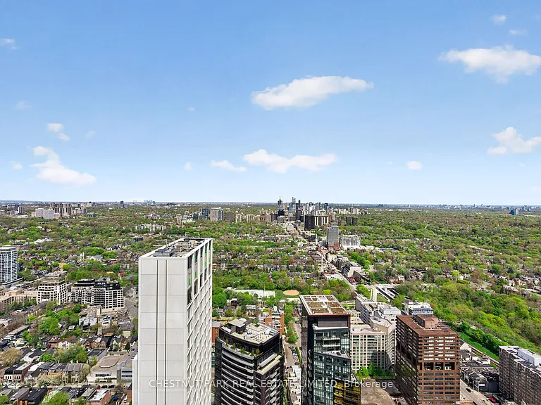 50 Yorkville Ave #4702 — Photo 14