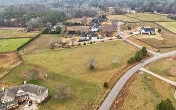2nd image of 15 Meadow View Ct