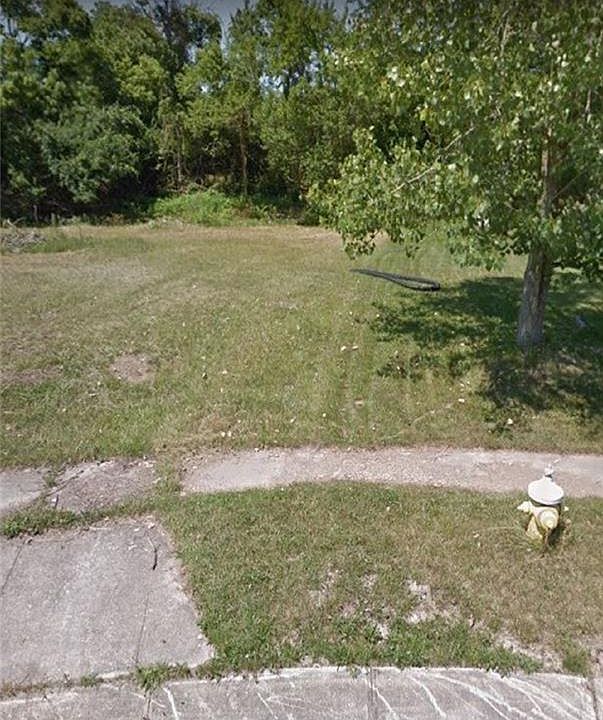 2nd image of 2321 Willowbend Ct