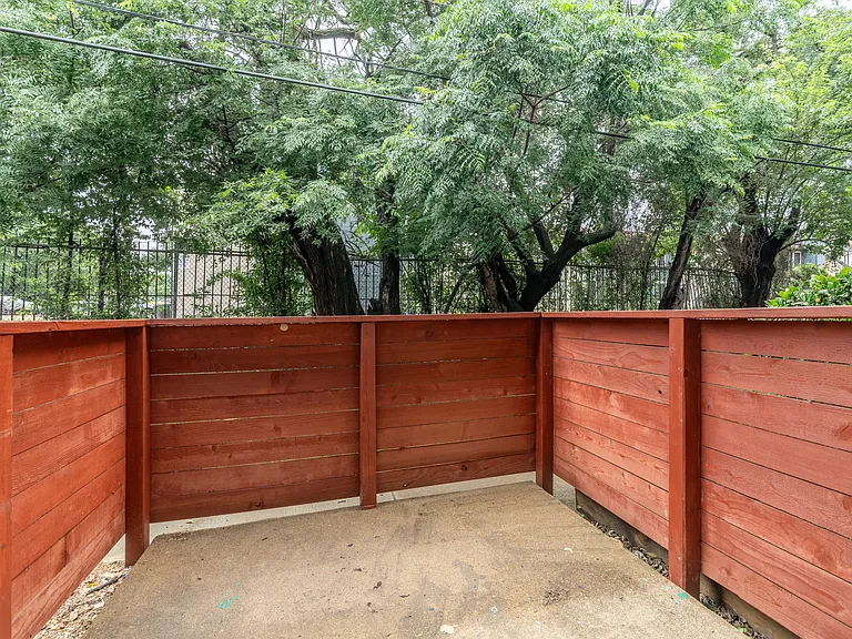 The Courtland — Photo 13