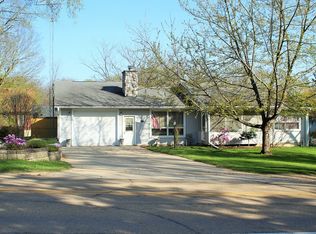 7929 Green St, Dixon, IL 61021