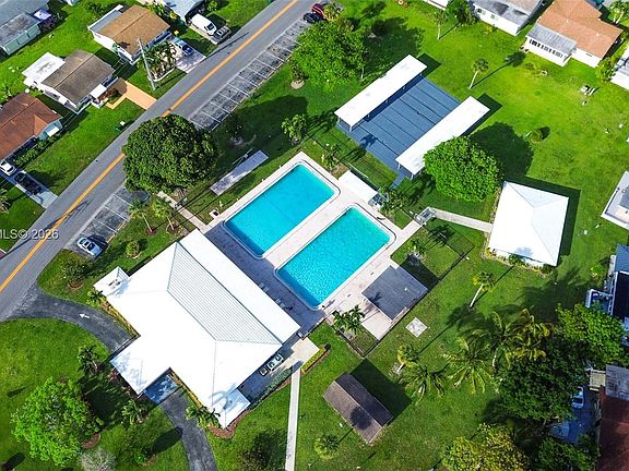 4th image of 6013 NW 68th Ave