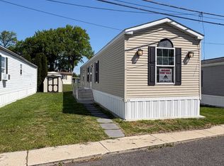 45 Mantua Grove Rd #E11, Paulsboro, NJ 08066