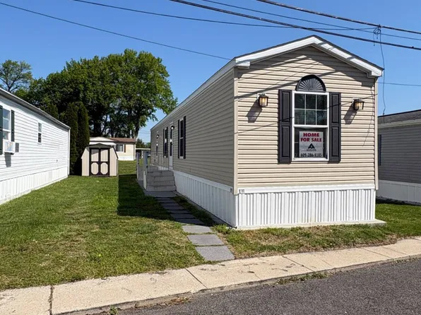 45 Mantua Grove Rd #E11, Paulsboro, NJ 08066