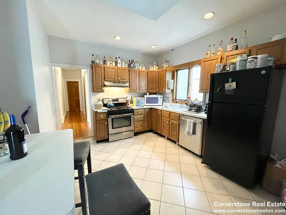 19 Bucknam St #3