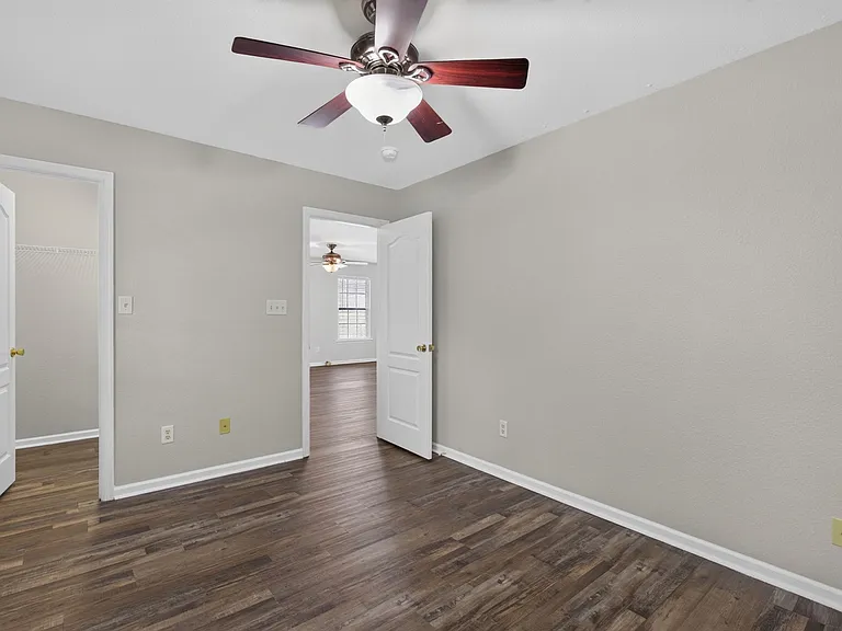 840 Willberry Dr — Photo 33