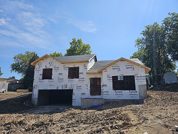 3rd image of 3320 Trolley Ln