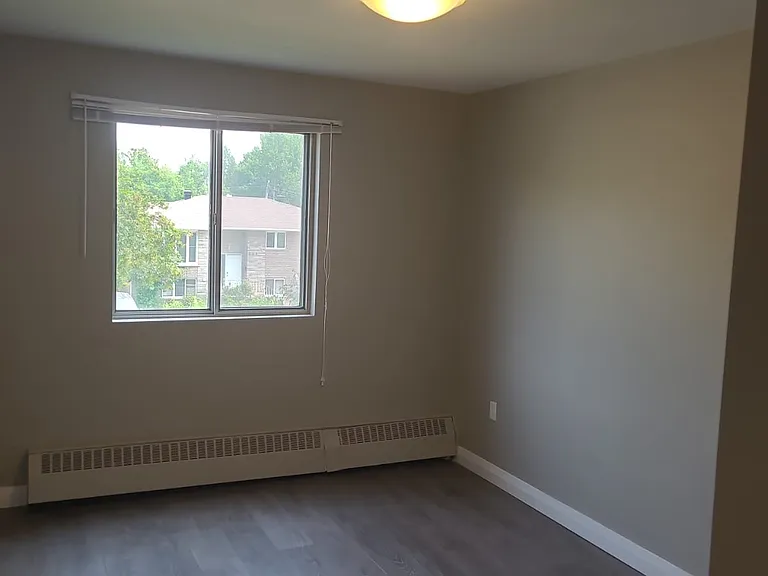 1 Humber Ct — Photo 12