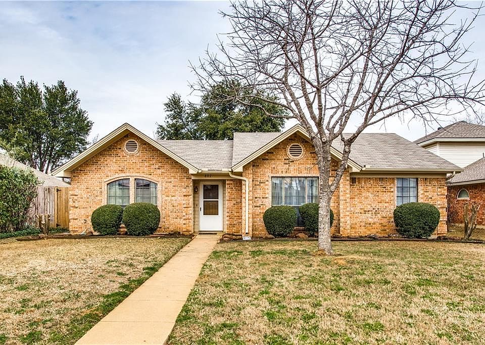1st image of 807 Red Oak Dr