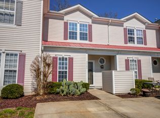 1743 Holliford Ct, Charlotte, NC 28215