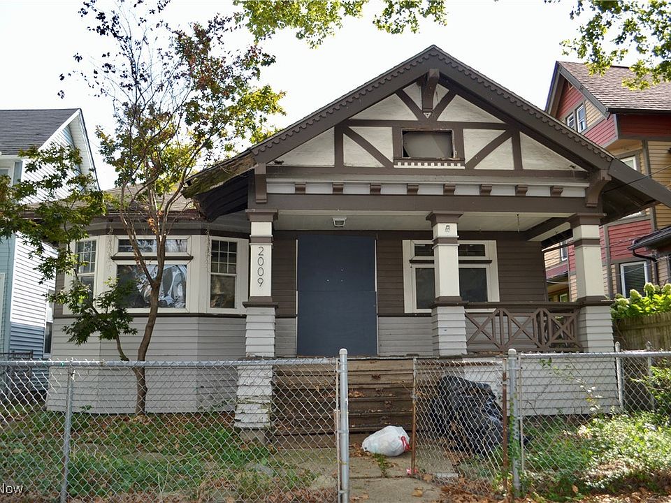 1st image of 2009 Corning Ave