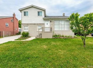 22413 Melrose Ct, Eastpointe, MI 48021