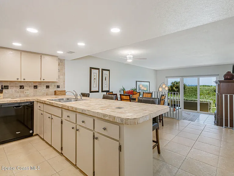 5050 Ocean Beach Blvd #107 — Photo 7