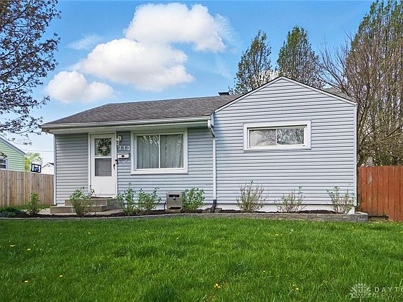 3rd image of 313 Willaston Dr