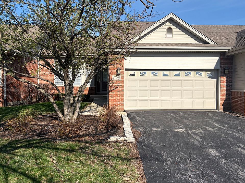 1st image of 754 River Place Dr