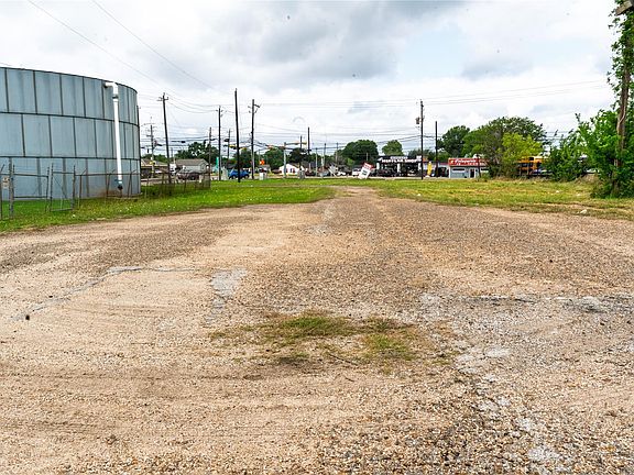 3rd image of 0 Shaver Rd