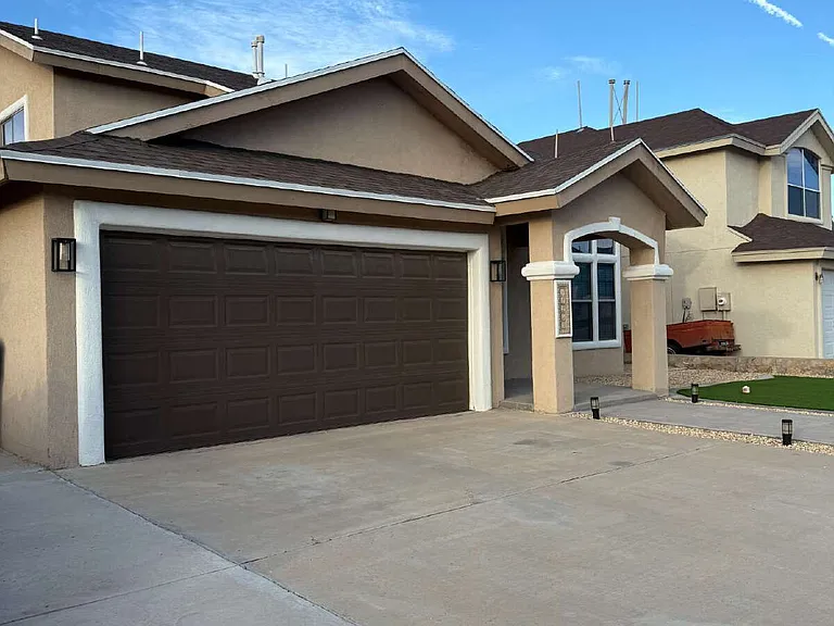 12253 Holy Springs Ct — Photo 4