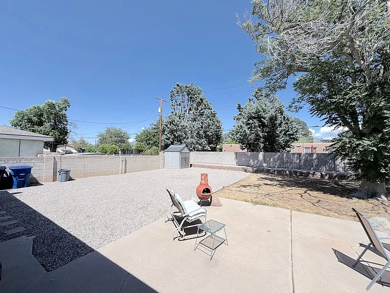 3200 California St NE — Photo 22