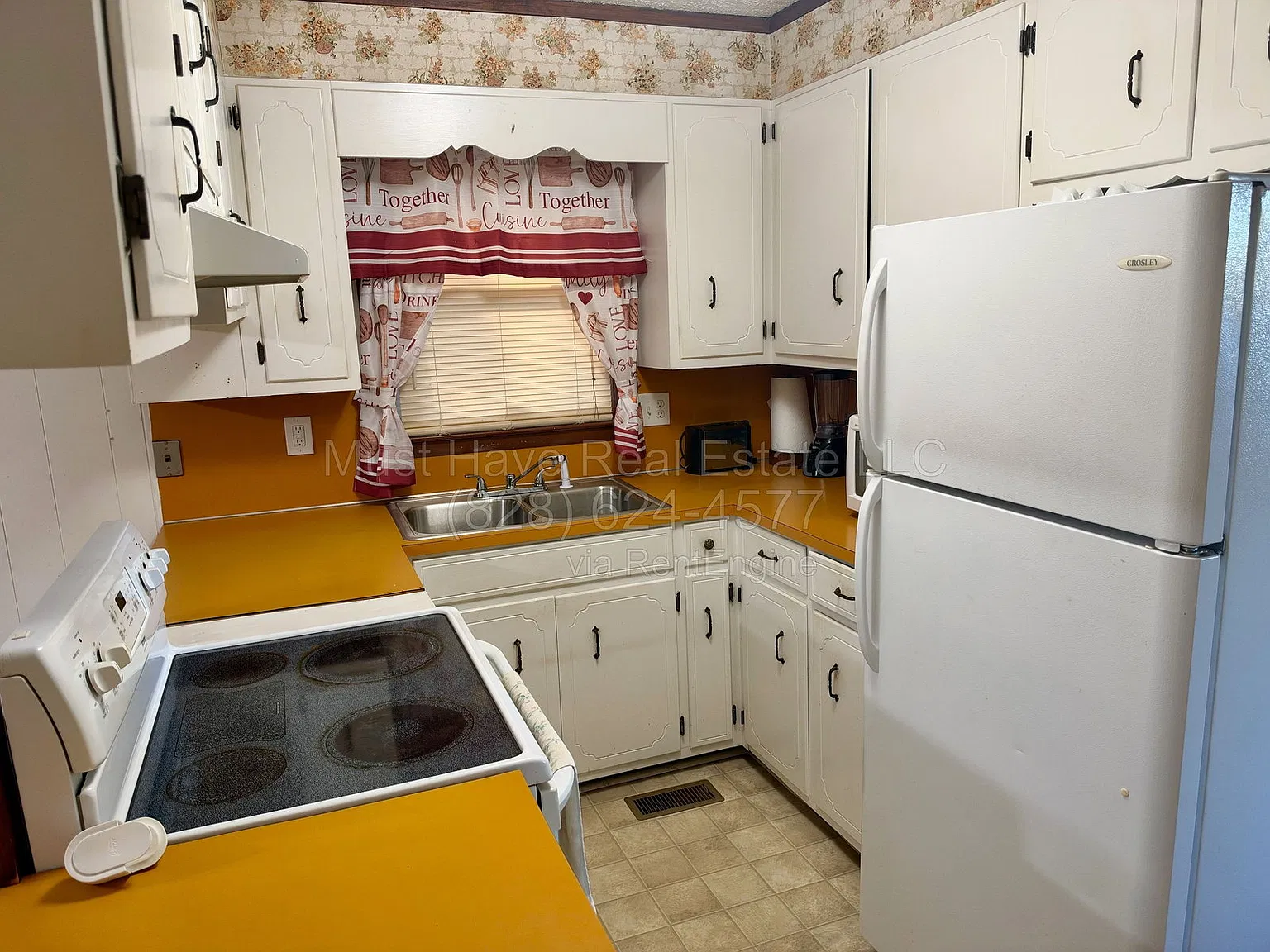 3 bed, 1.0 bath, 1050 sqft, $1,400 — Photo 3