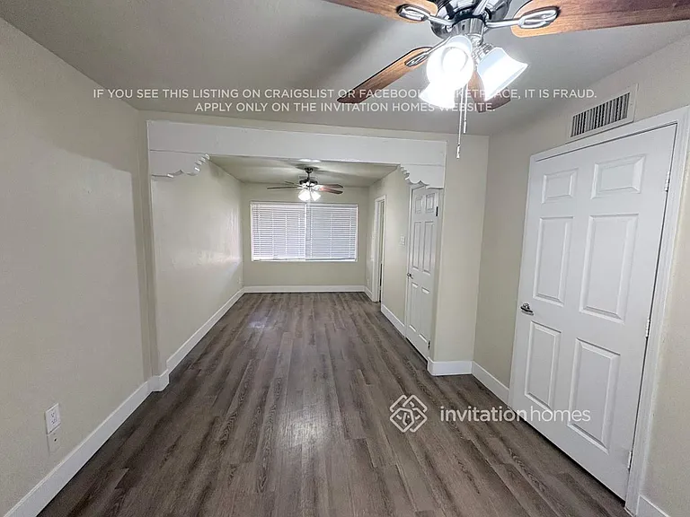 2627 N 70th Pl — Photo 7