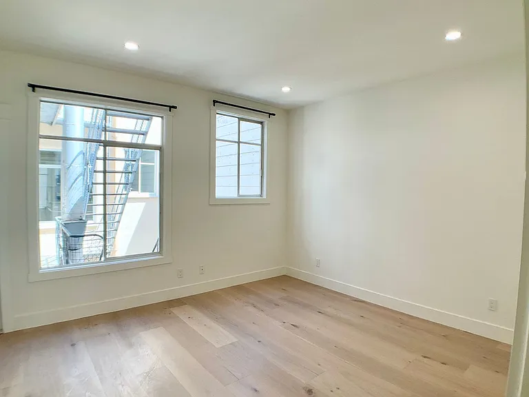 1601 Beach St #201 — Photo 6