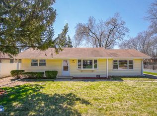 1707 Fairfield Rd, Lindenhurst, IL 60046