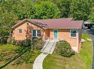 206 Crescent Ave, Gainesboro, TN 38562