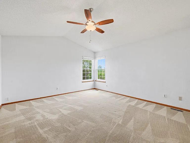 110 Mobray Ct — Photo 21