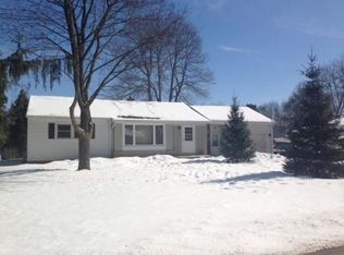 760 Parkmoor Dr, Brookfield, WI 53005