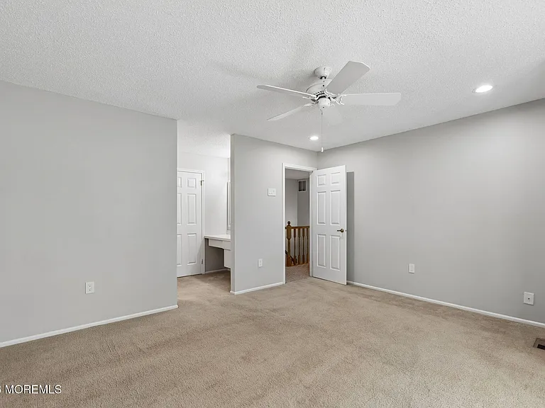 262 Daffodil Dr — Photo 16