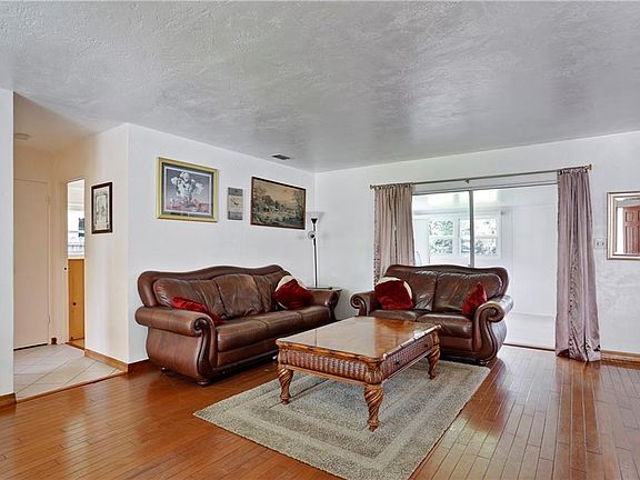 5th image of 839 76th Ave N