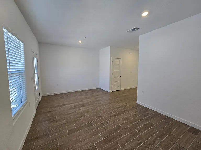 7037 E Cornell Ave — Photo 17