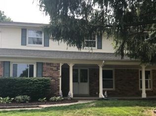2489 Beacon Hill Dr, Rochester Hills, MI 48309